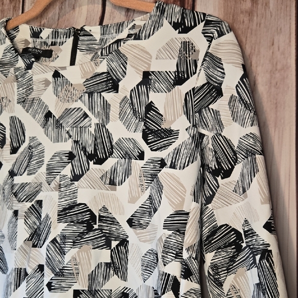 Alfani Black Cream Beige & Navy Geomtetric Print 3/4 Sleeve Blouse Petite Small - Picture 3 of 7